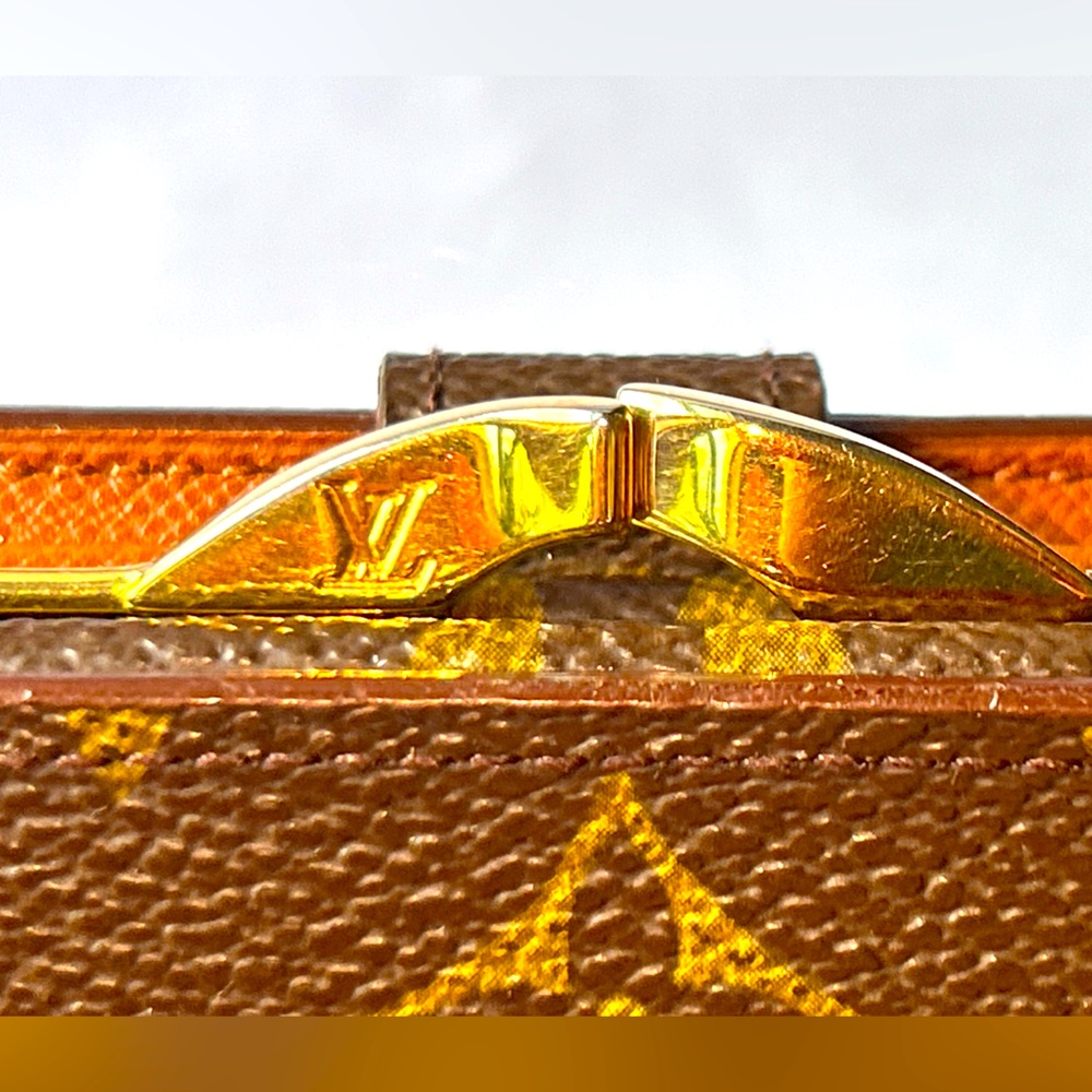 Louis Vuitton Brown Kisslock Monogram Wallet - Picture 7 of 16
